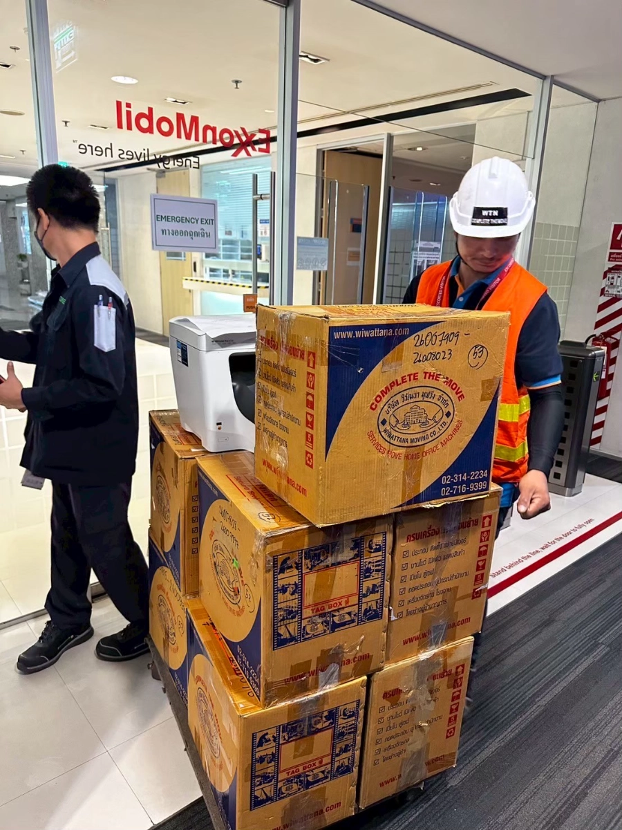 ผลงานการรื้อถอดขนย้ายประกอบติดตั้งเฟอร์นิเจอร์โต๊ะทำงาน